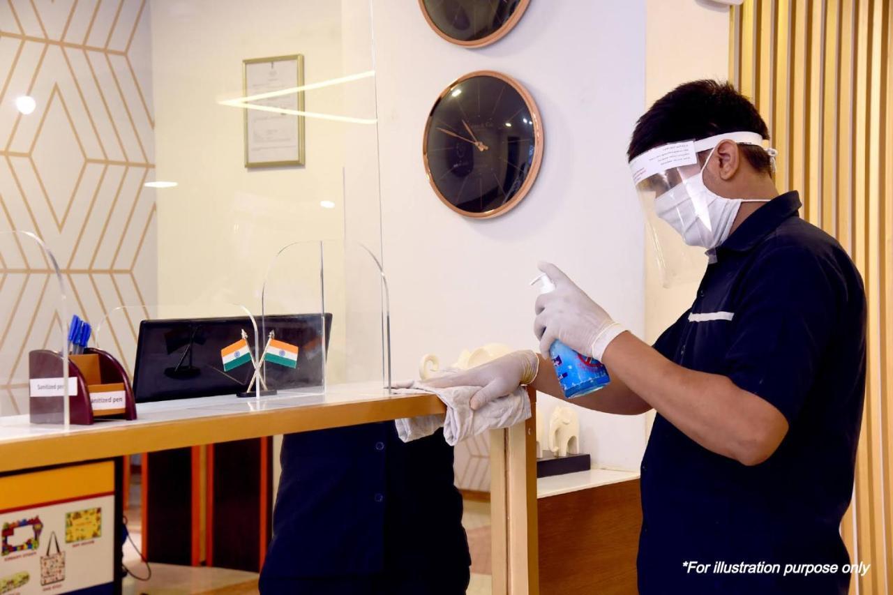 Oyo Galaxy Plaza Hotel Ghaziabad Ngoại thất bức ảnh
