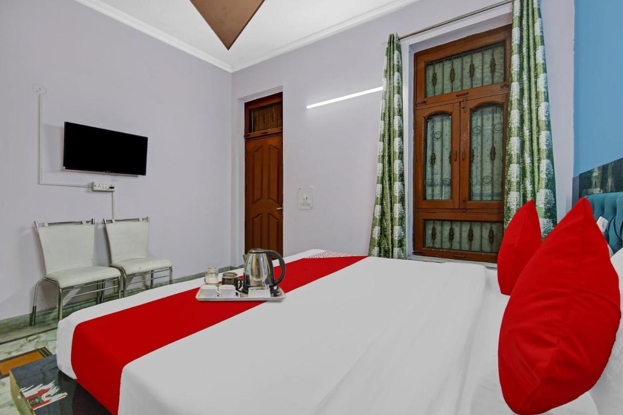 Oyo Galaxy Plaza Hotel Ghaziabad Ngoại thất bức ảnh
